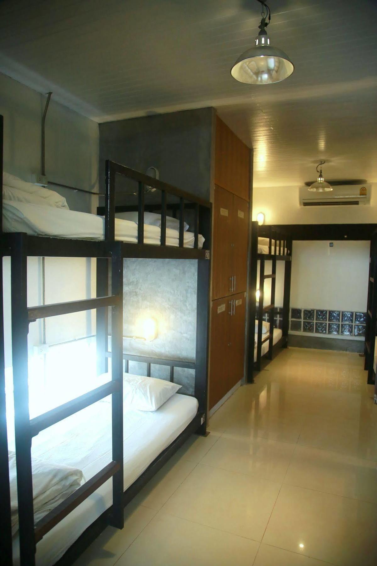 Oyo 585 Freedom Hostel @ Phi Phi Екстер'єр фото
