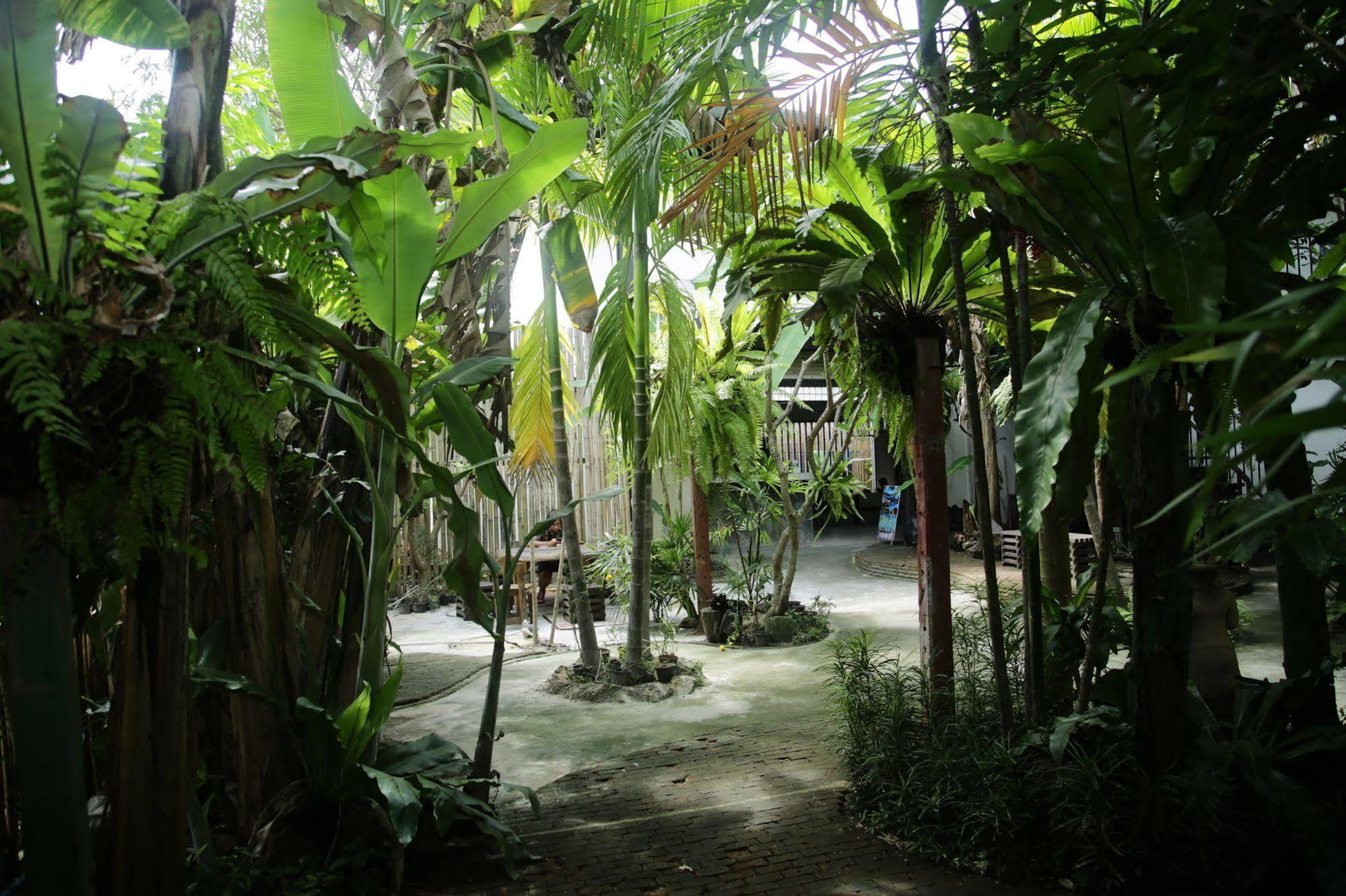 Oyo 585 Freedom Hostel @ Phi Phi Екстер'єр фото
