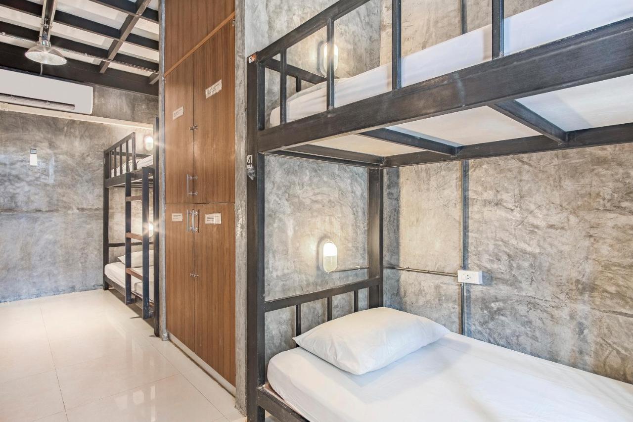 Oyo 585 Freedom Hostel @ Phi Phi Екстер'єр фото