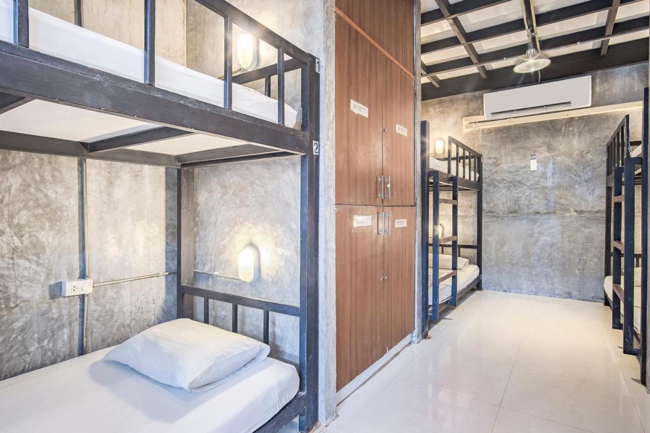 Oyo 585 Freedom Hostel @ Phi Phi Екстер'єр фото