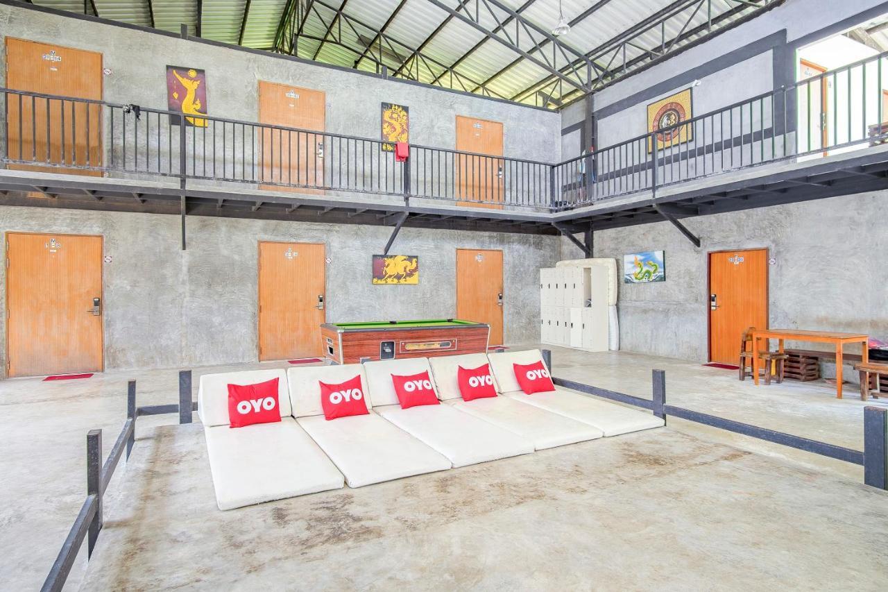 Oyo 585 Freedom Hostel @ Phi Phi Екстер'єр фото