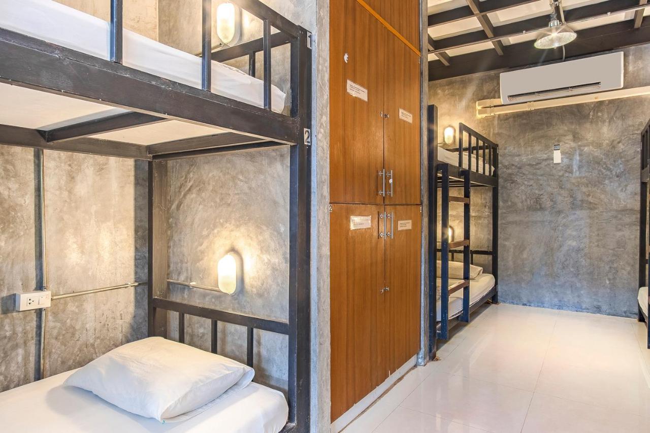Oyo 585 Freedom Hostel @ Phi Phi Екстер'єр фото